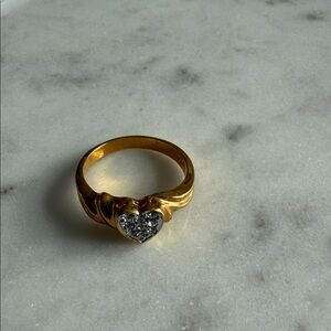 BelleStyle Gold Heart Ring with Cubic Zirconia crystals